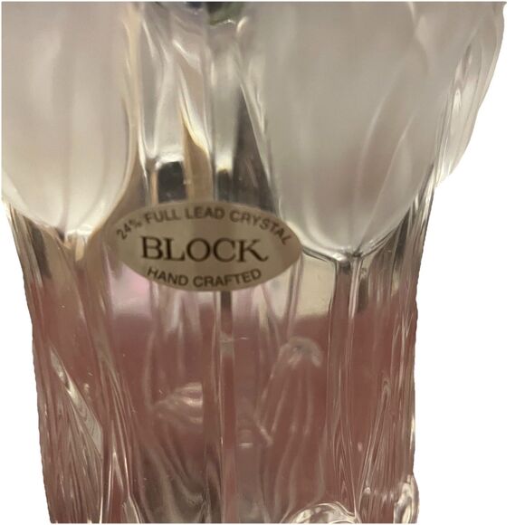 Vintage BLOCK Retired Frosted Tulip 8" Vase 24% Full Lead Crystal New In Box - Picture 2 of 10